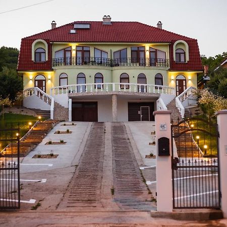 Rya Residence Oradea Zewnętrze zdjęcie